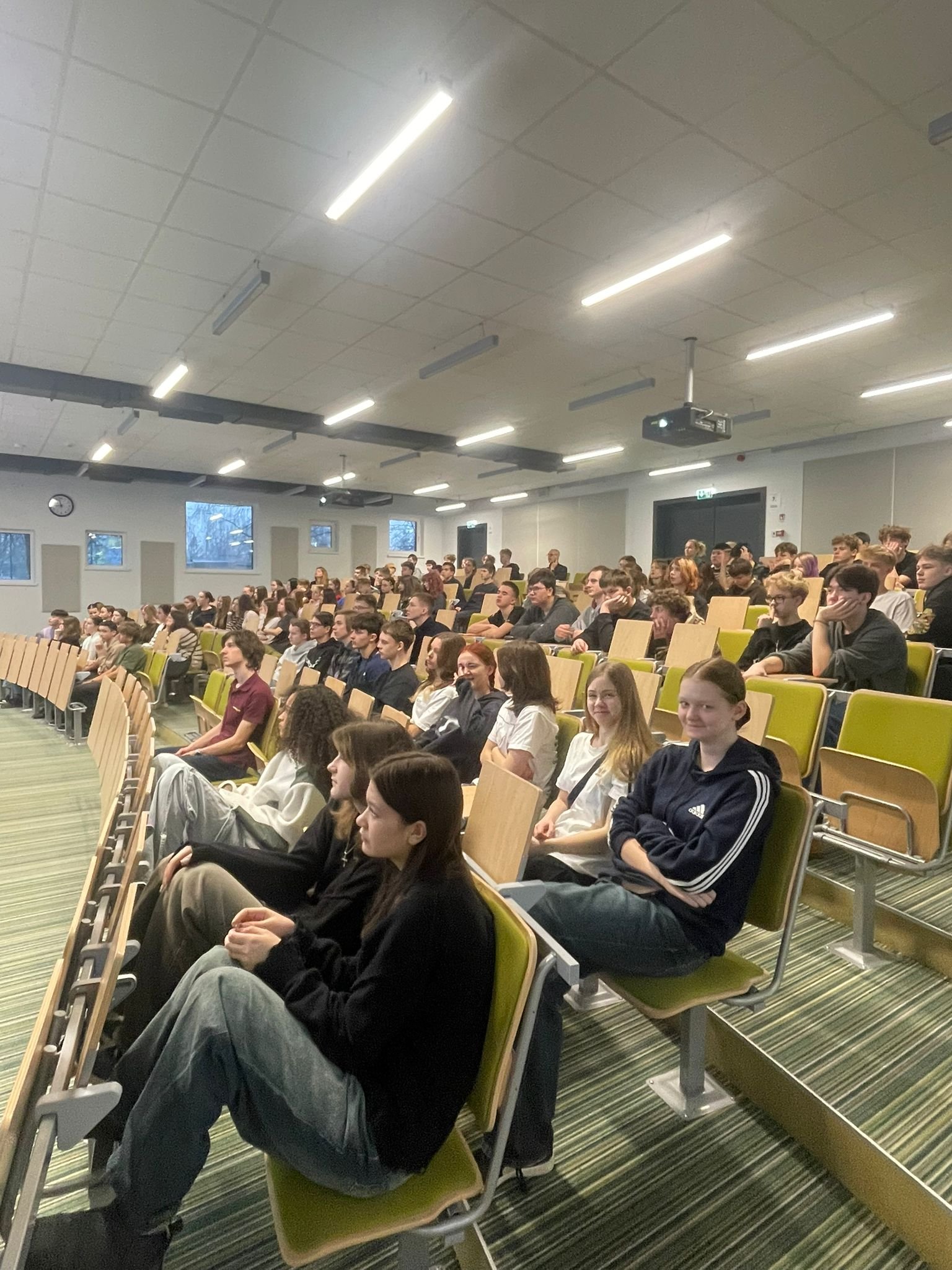 5B2EEADD-D4B6-41C2-B5F0-564514384144 (1)