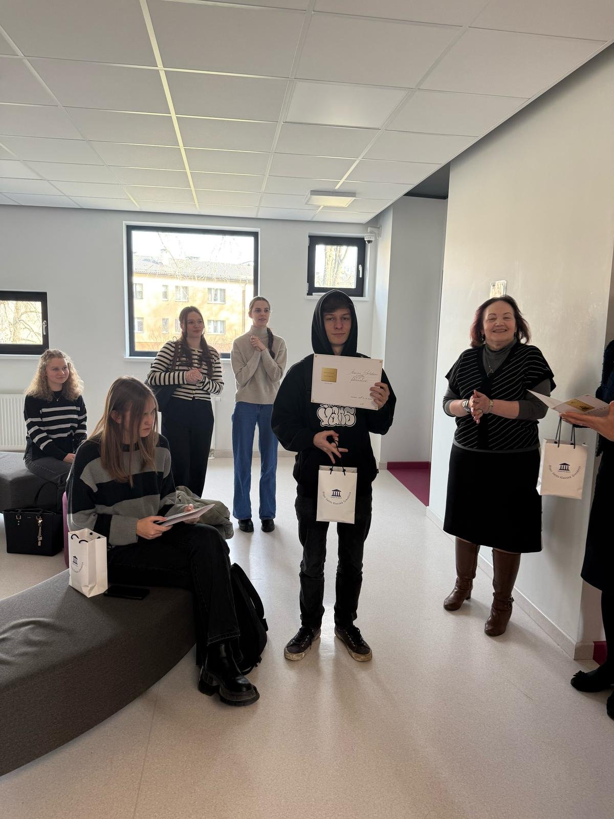 WhatsApp Image 2025-03-18 at 14.55.17 (2)