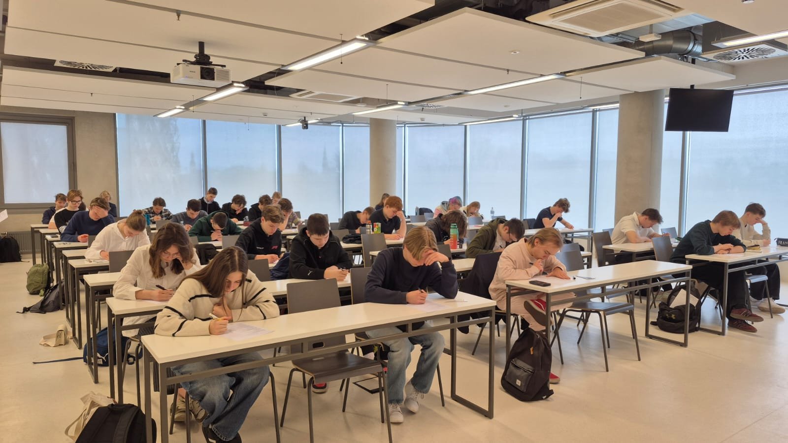 WhatsApp Image 2025-04-19 at 00.13.40 (1)