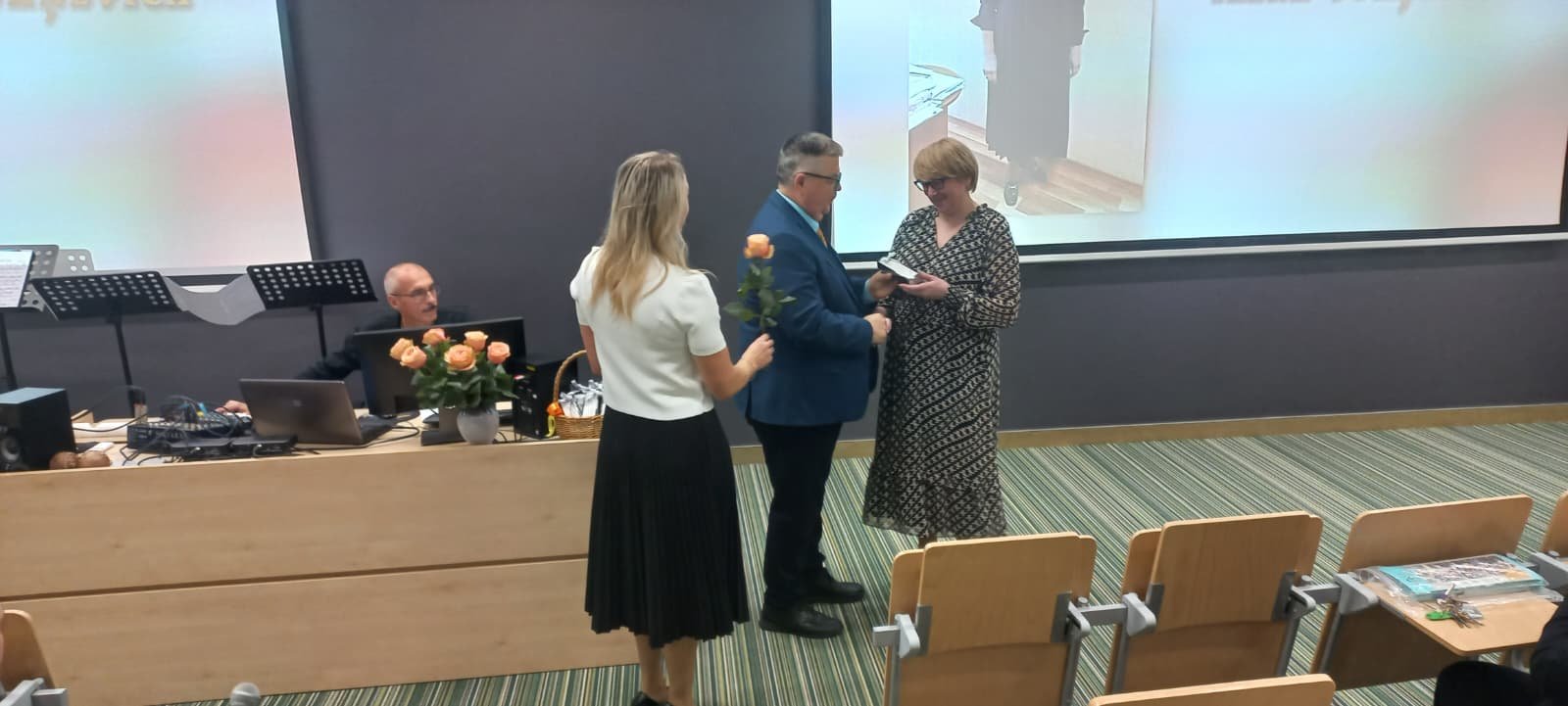 WhatsApp Image 2025-10-08 at 17.08.23.jpeg