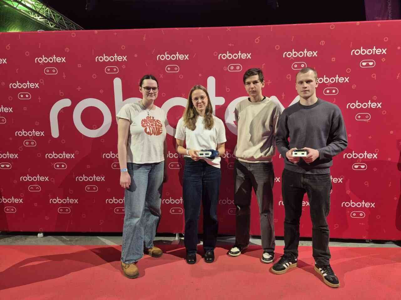 f9c23336-97d4-465b-a79d-2b40203e6d98