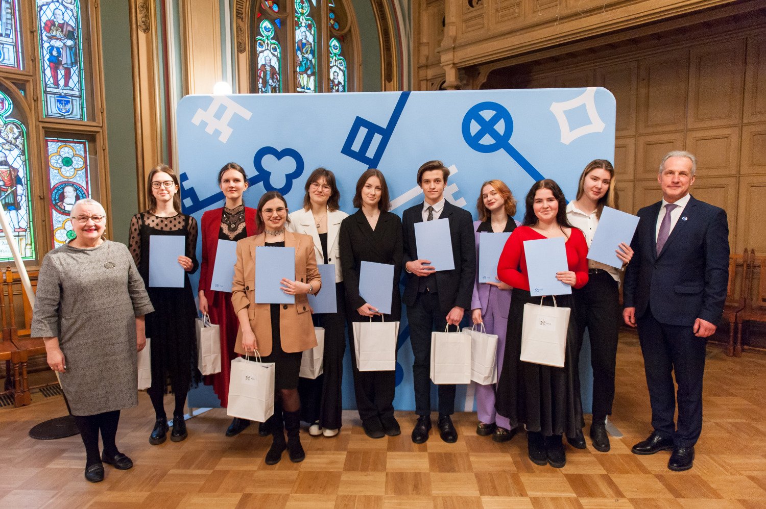 yl1zg9eLW4V7dc6YccaN